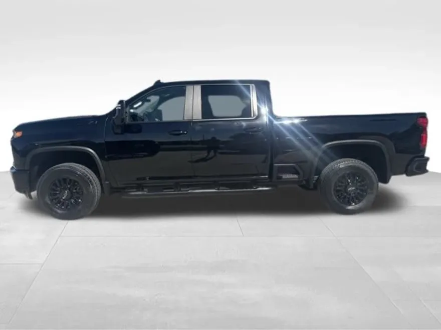 2022 Chevrolet Silverado 2500HD LTZ Midnight Edition photo 1