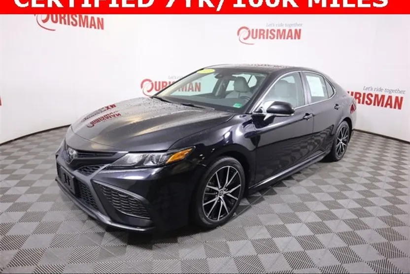 2023 Toyota Camry SE photo 1