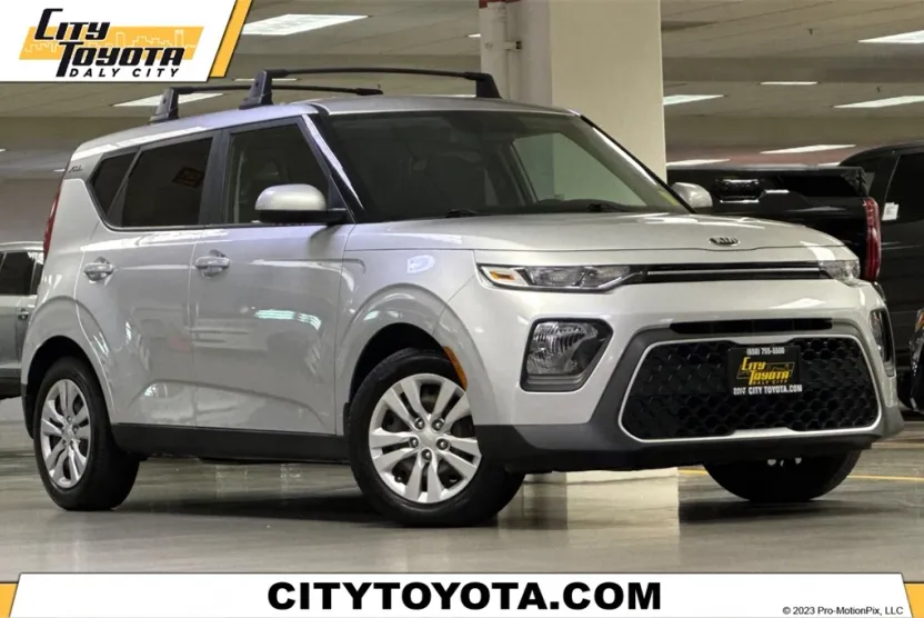 2020 Kia Soul LX photo 1