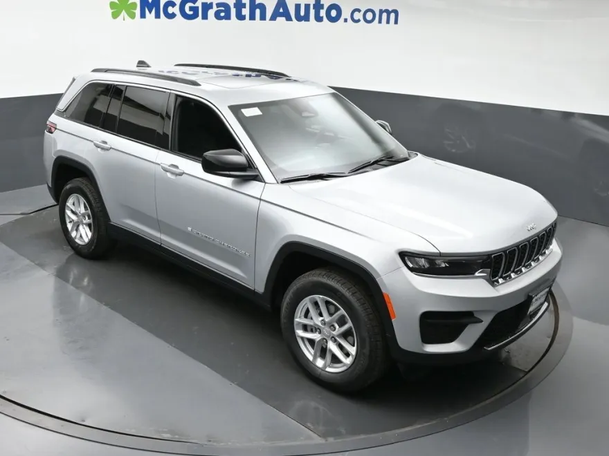 2025 Jeep Grand Cherokee Laredo X photo 1