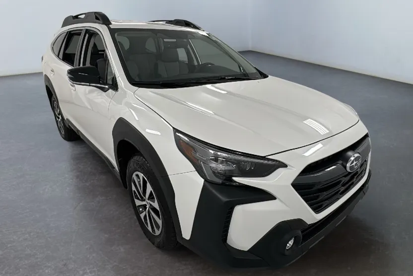 2025 Subaru Outback Premium photo 1
