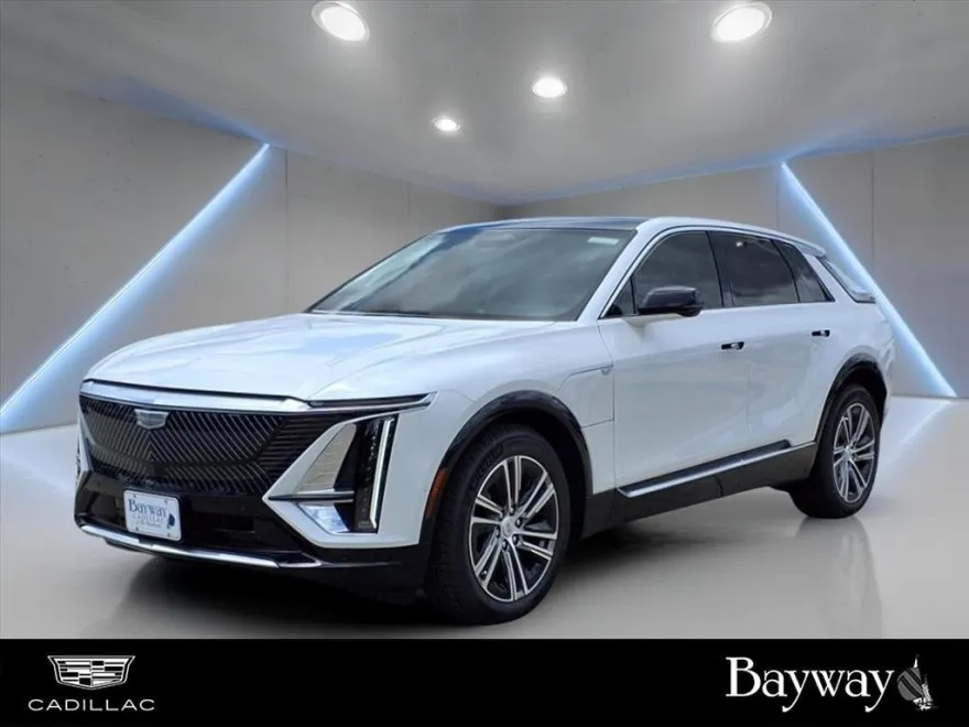2025 Cadillac Lyriq Luxury photo 1