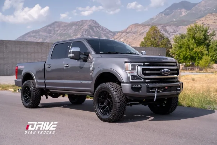 2022 Ford F-350 Platinum photo 1