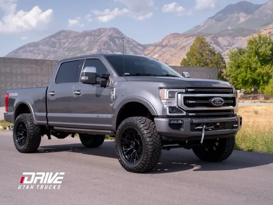 2022 Ford F-350 Platinum photo 1