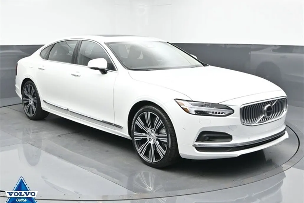 2025 Volvo S90 Plus photo 1