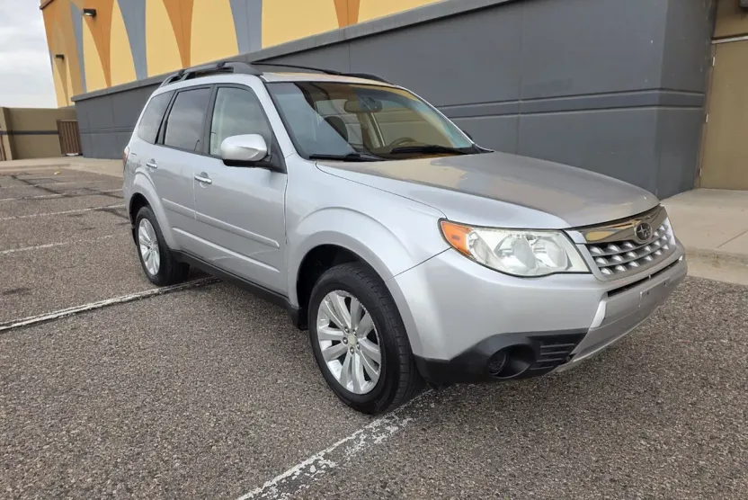 2011 Subaru Forester 2.5X Premium photo 1