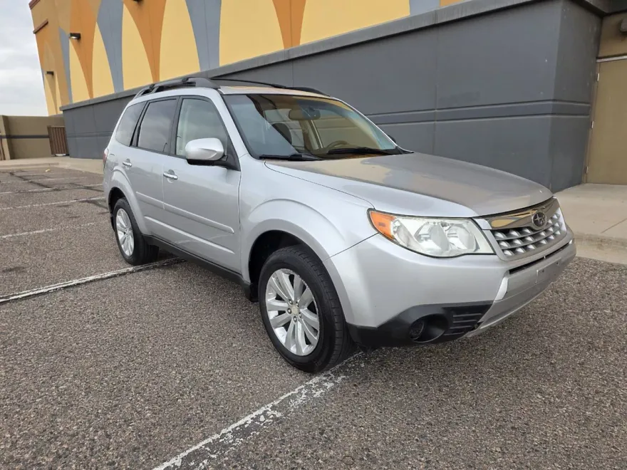 2011 Subaru Forester 2.5X Premium photo 1