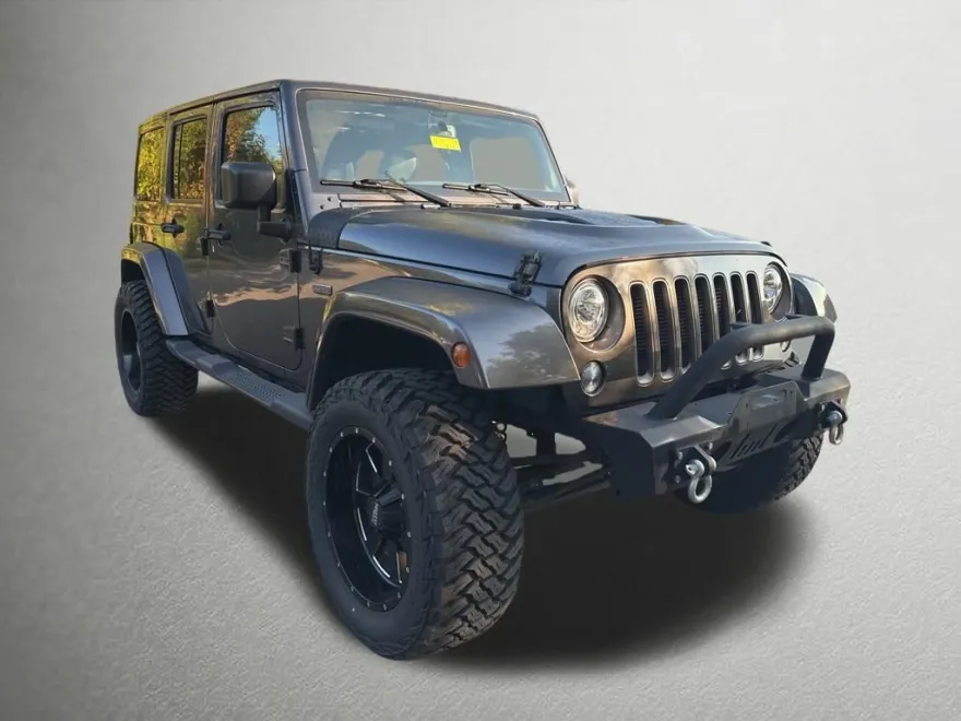 2017 Jeep Wrangler Unlimited Sahara photo 1