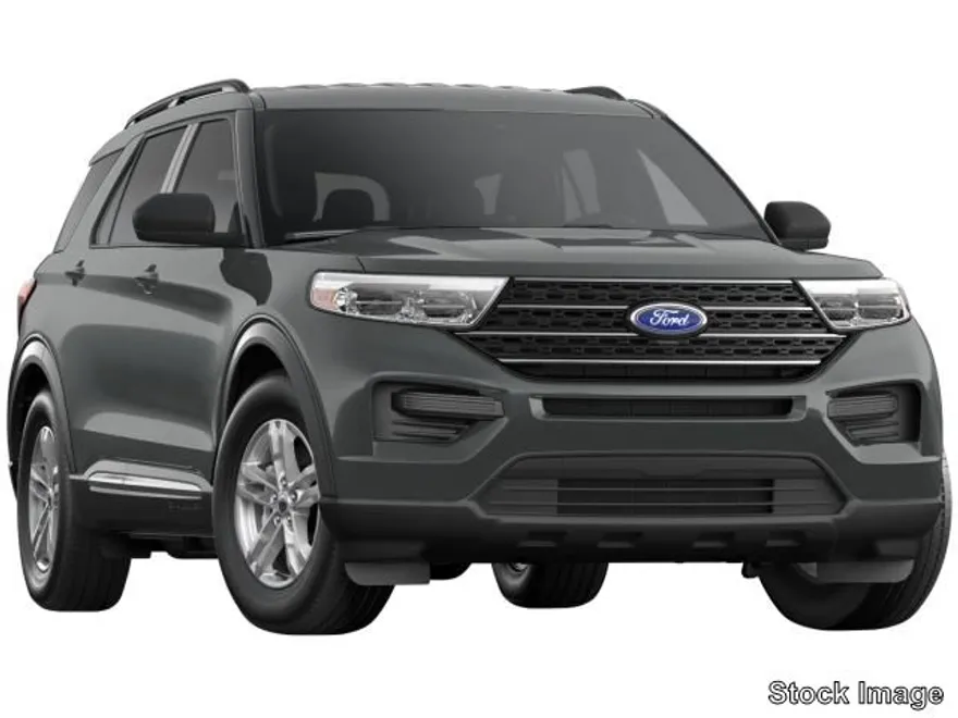 2023 Ford Explorer XLT photo 1