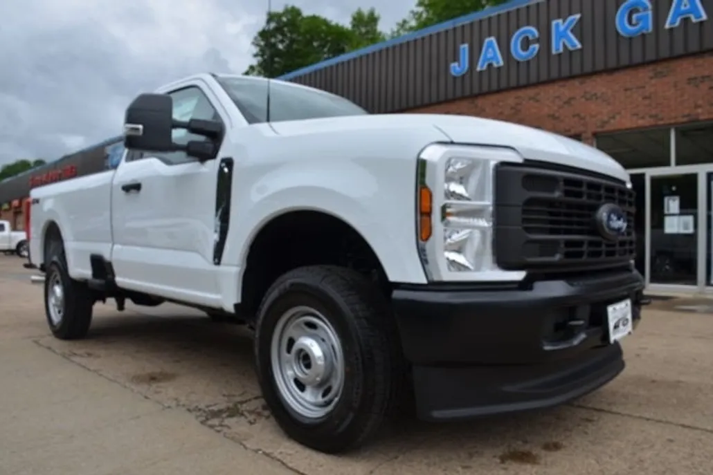 2025 Ford F-250 XL photo 1