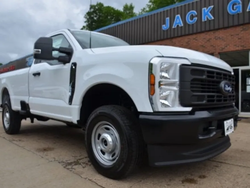2025 Ford F-250 XL photo 1
