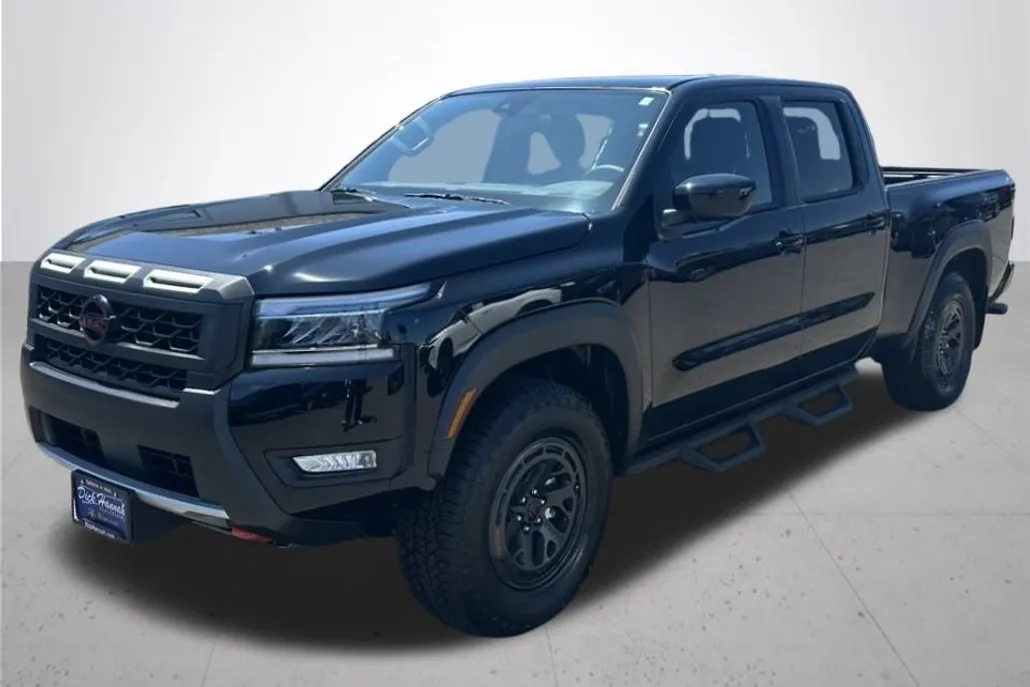 2025 Nissan Frontier PRO-4X photo 1