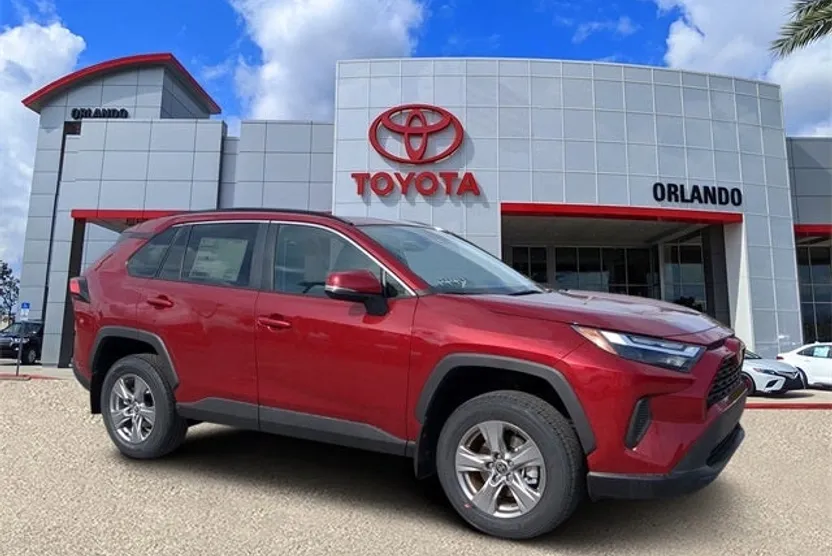 2025 Toyota RAV4 XLE photo 1