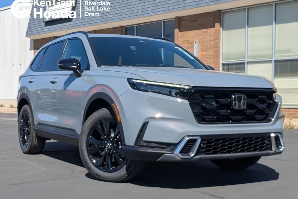 2026 Honda CR-V Hybrid Sport Touring photo 1