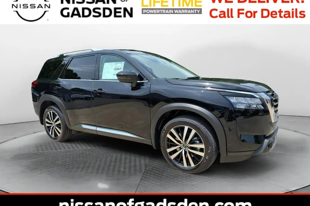 2025 Nissan Pathfinder Platinum photo 1