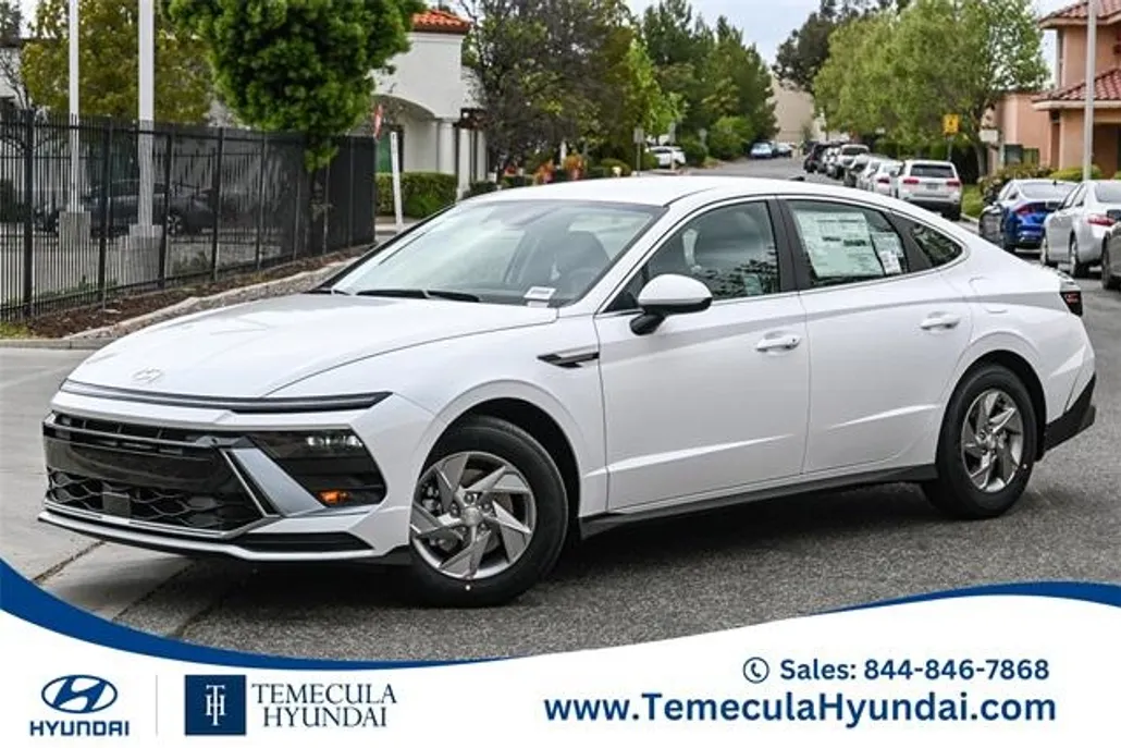 2025 Hyundai Sonata SE photo 1