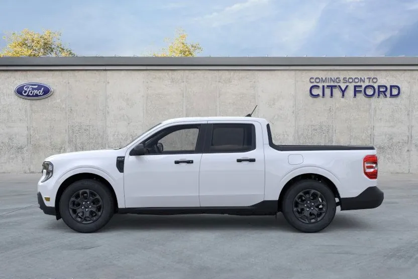 2025 Ford Maverick XLT photo 1