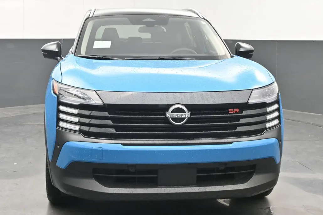 2025 Nissan Kicks SR photo 1