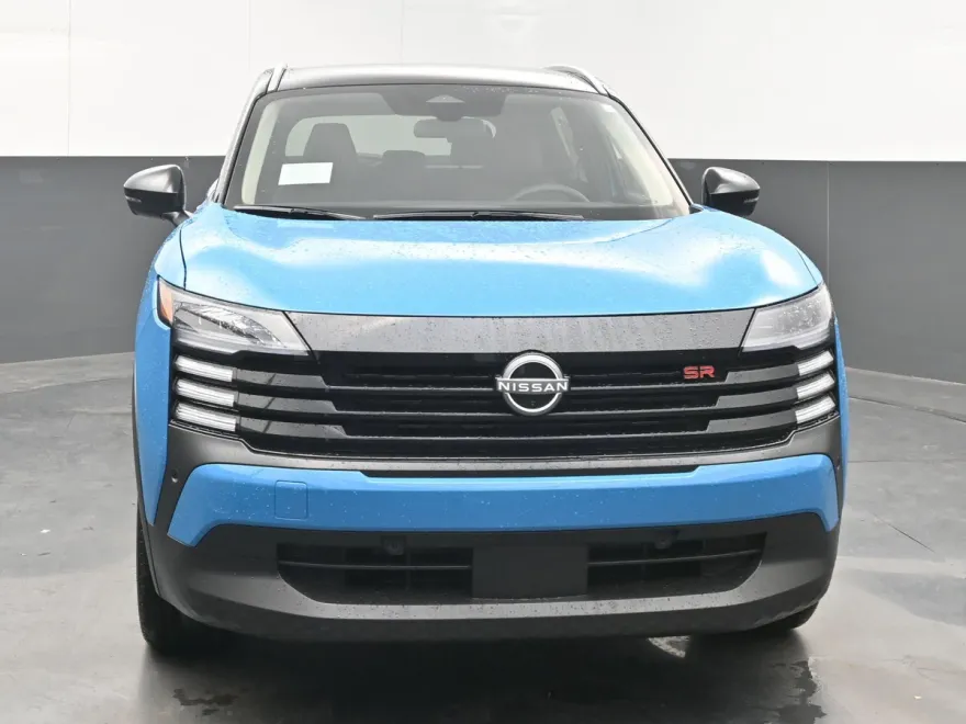 2025 Nissan Kicks SR photo 1