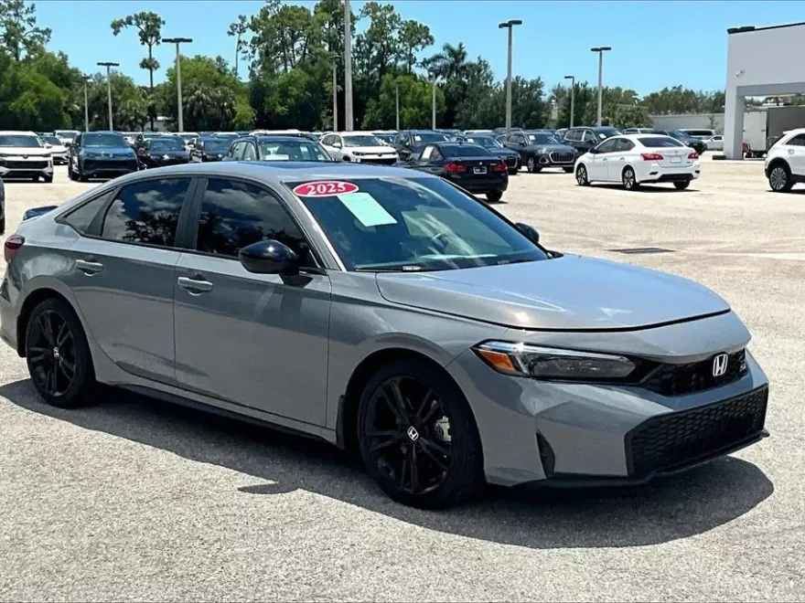 2025 Honda Civic Si photo 1