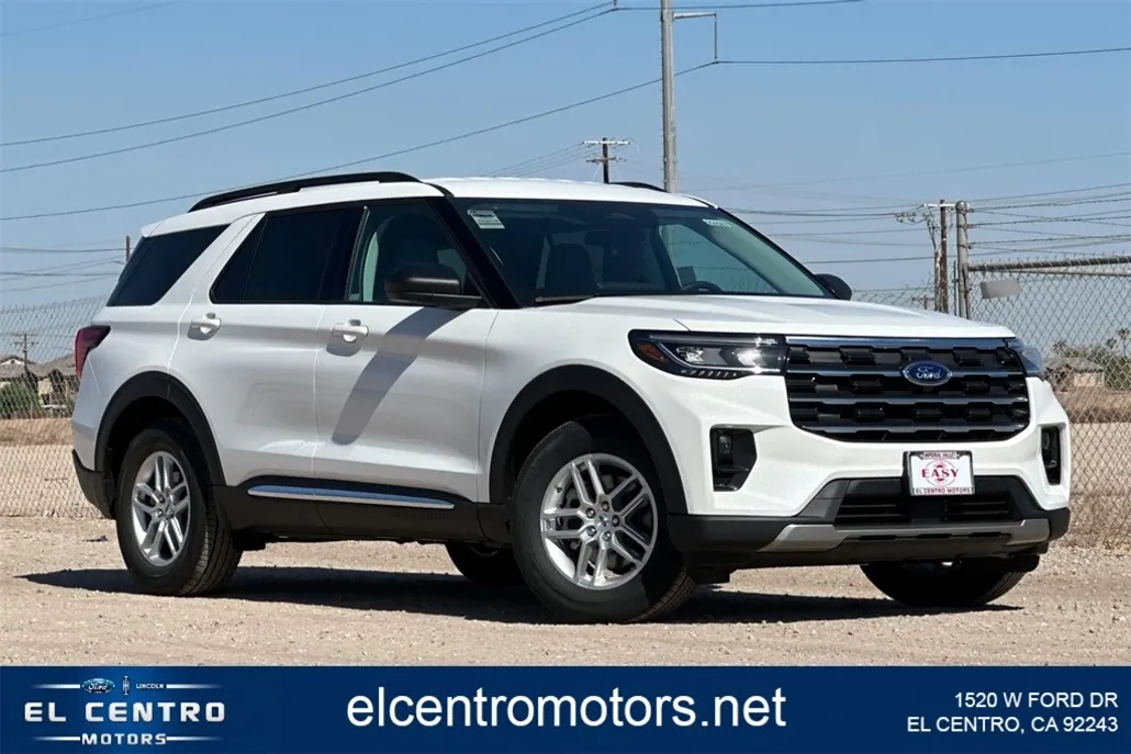 2025 Ford Explorer photo 1