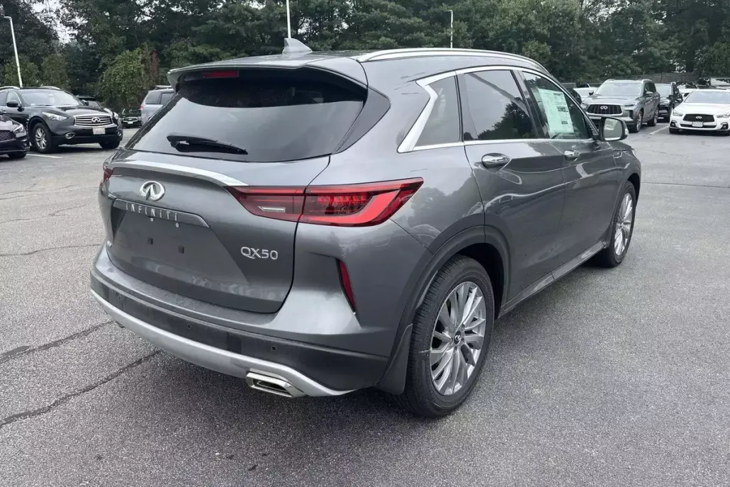 2025 Infiniti QX50 Luxe AWD photo 1