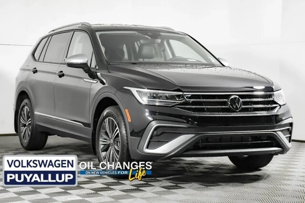 2024 Volkswagen Tiguan Wolfsburg Edition photo 1