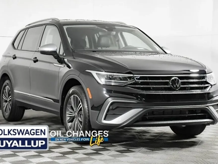2024 Volkswagen Tiguan Wolfsburg Edition photo 1