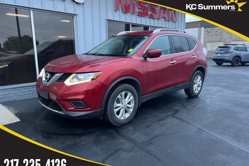 2016 Nissan Rogue SV photo 1