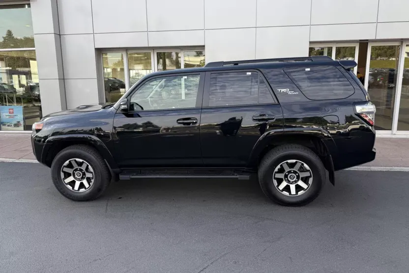 2022 Toyota 4Runner TRD Premium photo 1