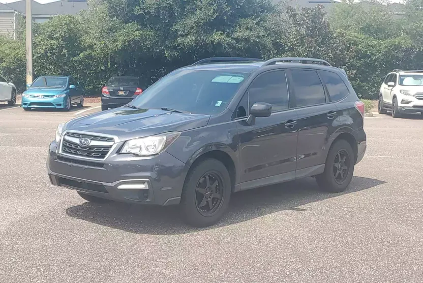2018 Subaru Forester 2.5i Premium photo 1