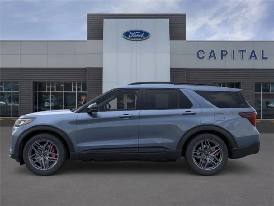 2025 Ford Explorer ST photo 1