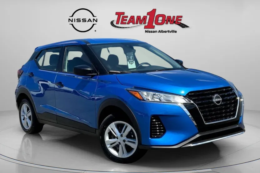 2025 Nissan Kicks Play S photo 1