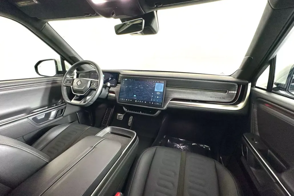 2023 Rivian R1S Adventure photo 1