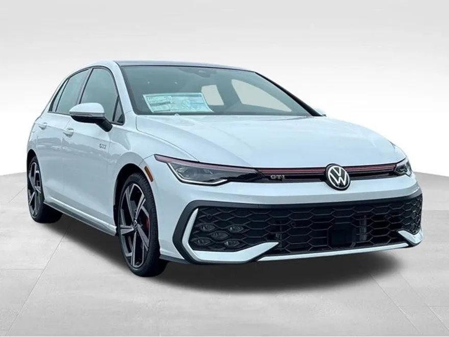 2025 Volkswagen Golf GTI SE photo 1