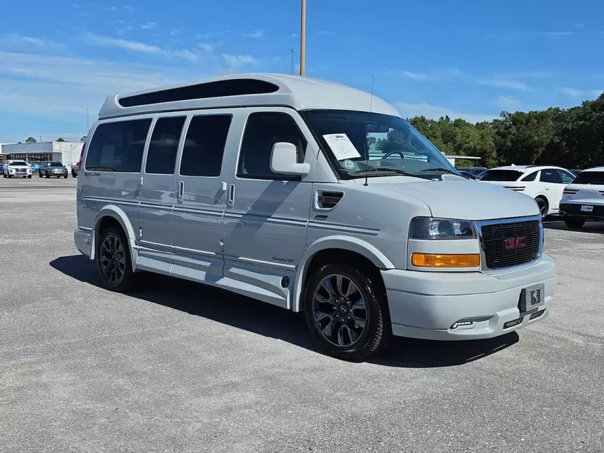 2023 Gmc Savana 2500 Cargo photo 1