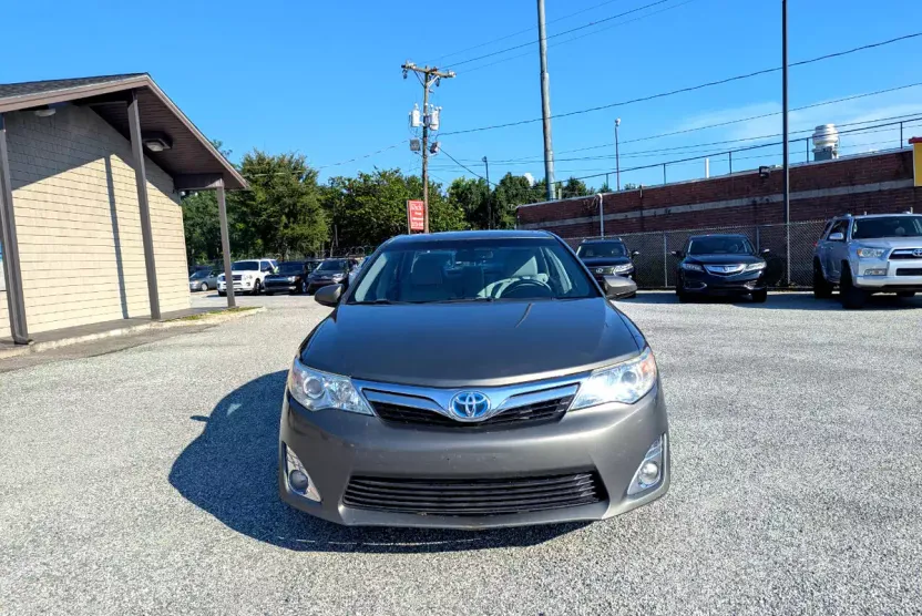 2012 Toyota Camry Hybrid XLE photo 1