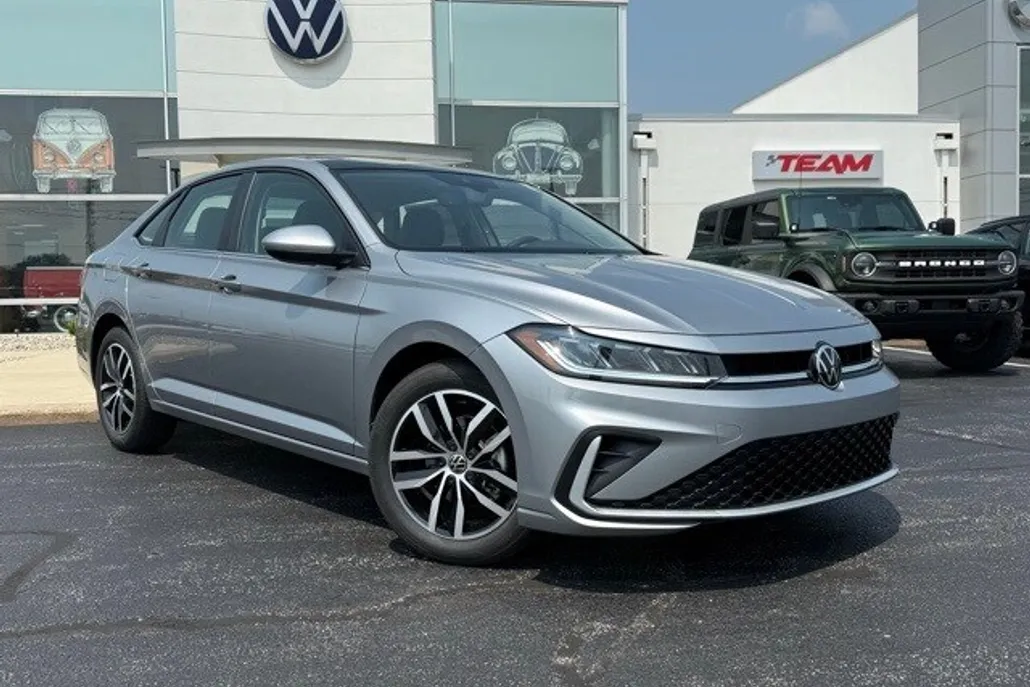 2025 Volkswagen Jetta 1.5T SE photo 1