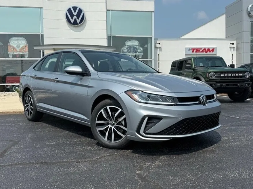 2025 Volkswagen Jetta 1.5T SE photo 1