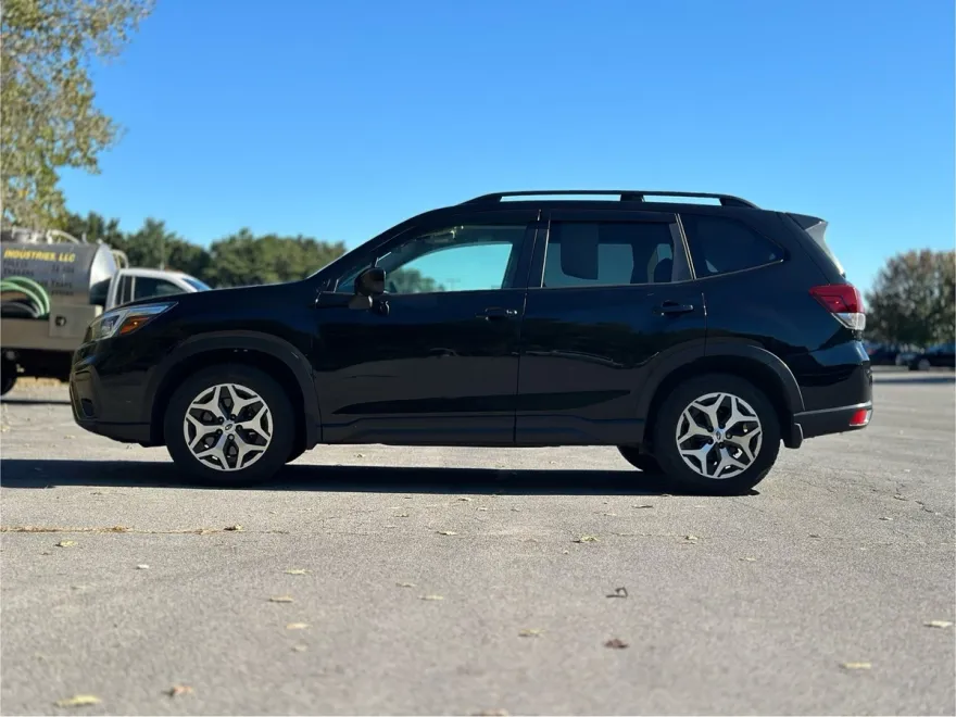 2019 Subaru Forester Premium photo 1