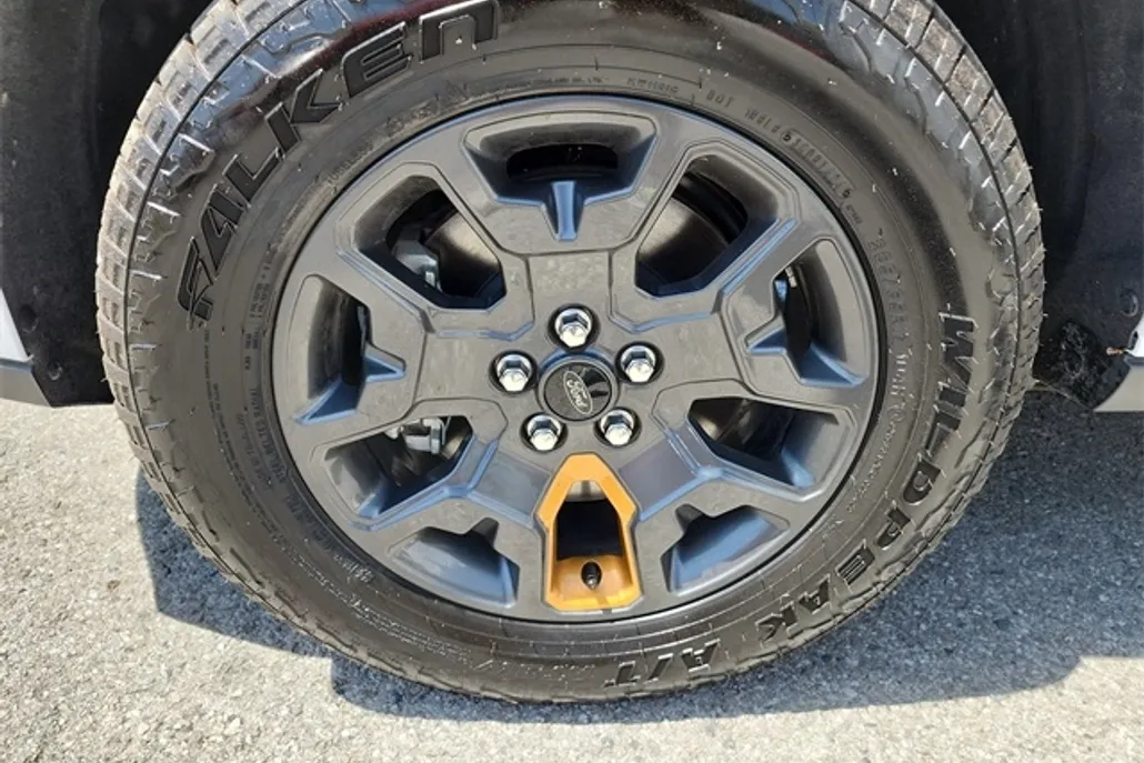 2024 Ford Maverick Lariat photo 1