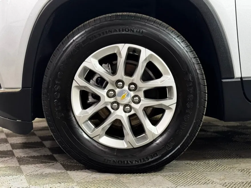 2021 Chevrolet Traverse photo 1