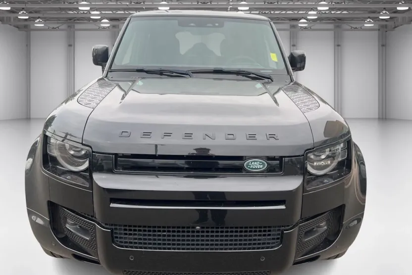 2022 Land Rover Defender V8 photo 1