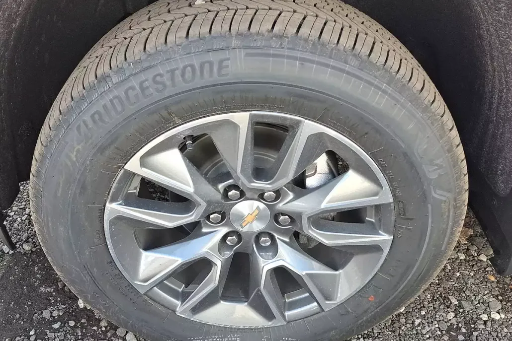 2026 Chevrolet Silverado 1500 LT photo 1