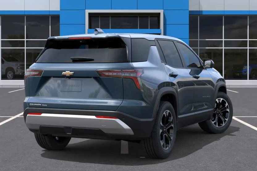 2026 Chevrolet Equinox LT photo 1
