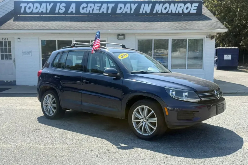 2016 Volkswagen Tiguan Sport photo 1