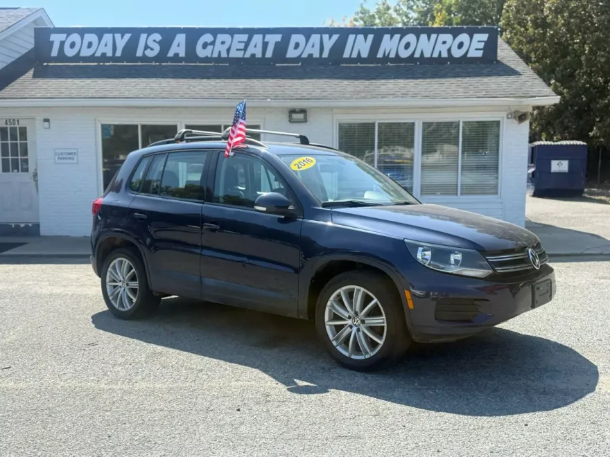 2016 Volkswagen Tiguan Sport photo 1