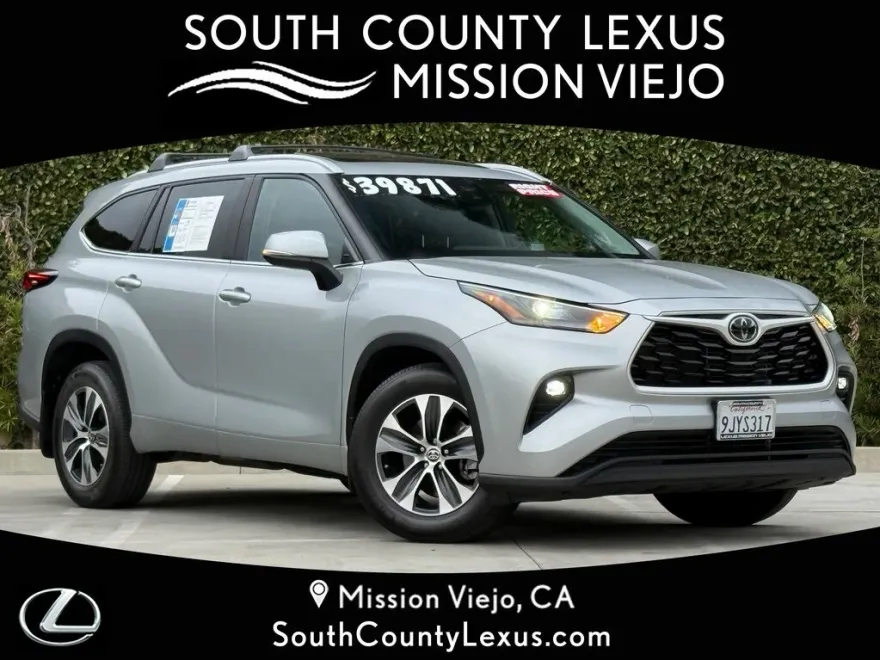 2024 Toyota Highlander XLE photo 1