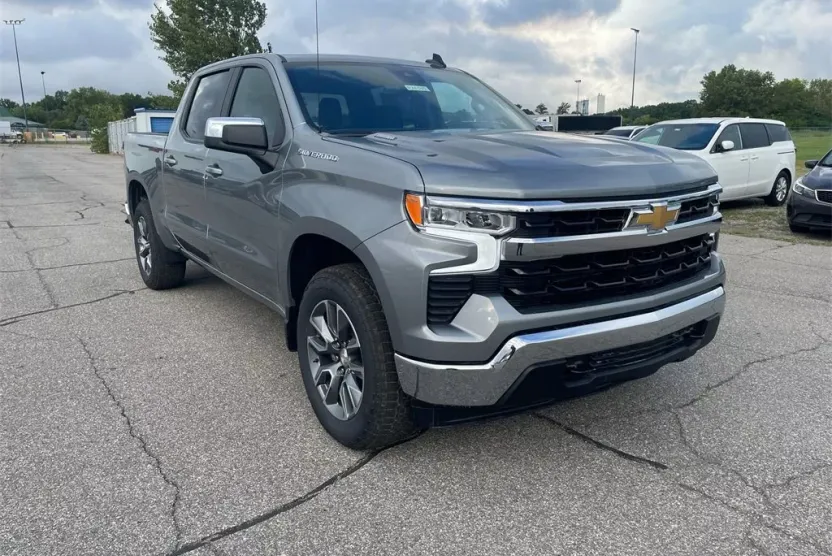 2026 Chevrolet Silverado 1500 LT photo 1