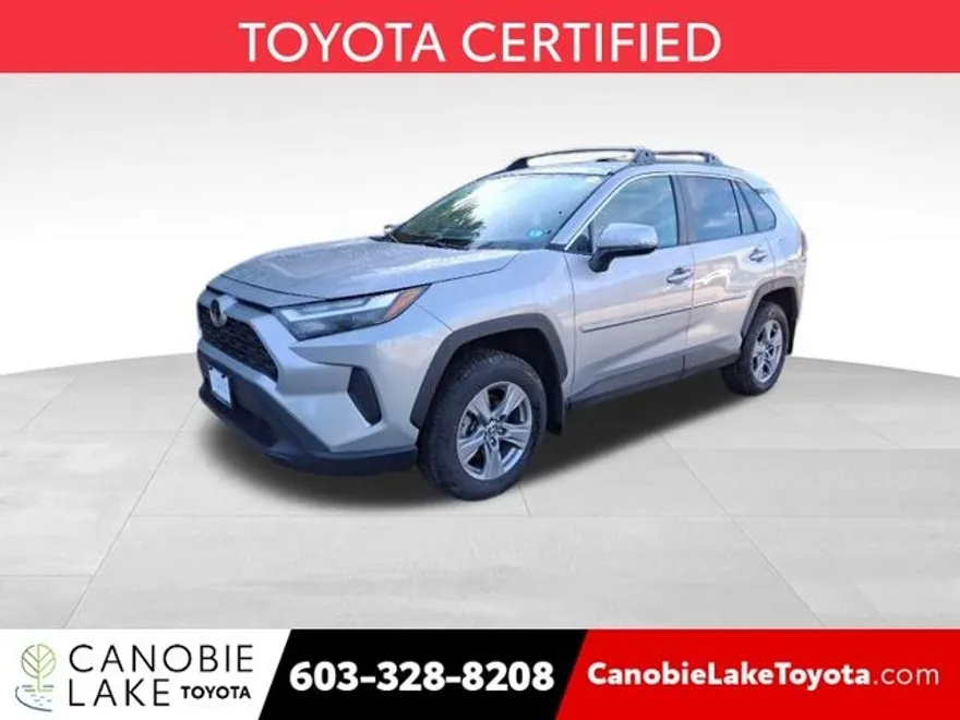 2022 Toyota RAV4 XLE photo 1